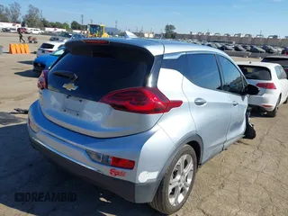 2017 Chevrolet Bolt EV LT z VIN 1G1FW6S02H4186534, wystawiony jako IAAI lot #41851755 z przebiegiem 129 483 mil mil oraz . Historia ofert i sprzedaży dostępna na DreamBid. Obrazek 4.