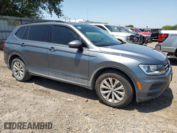 2018 Volkswagen Tiguan S z VIN 3VV1B7AXXJM109293, wystawiony jako Copart lot #55802845 z przebiegiem 49 821 mil mil oraz Szkoda całkowita • Salvage title. Historia ofert i sprzedaży dostępna na DreamBid. Obrazek 4.