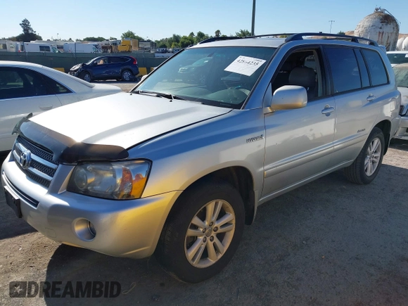 2006 Toyota Highlander with VIN JTEDW21A460015561, listed as a IAAI auction lot 42864235 with 202,859 mi miles and . Bid and sale history available at DreamBid. Image 2.