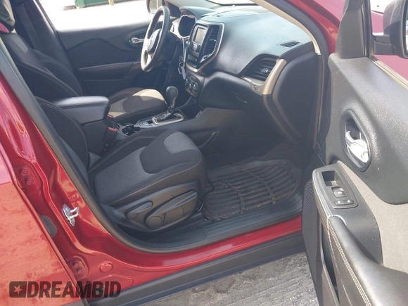 2016 Jeep Cherokee Sport z VIN 1C4PJLAB8GW264586, wystawiony jako IAAI lot #42240413 z przebiegiem 157 202 mil mil oraz . Historia ofert i sprzedaży dostępna na DreamBid. Obrazek 5.