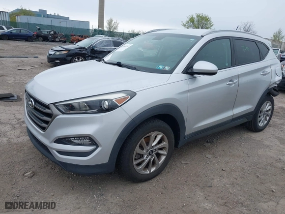 2016 Hyundai Tucson SE with VIN KM8J33A44GU187515, listed as a IAAI auction lot 42015707 with 89,948 mi miles. Bid and sale history available at carsss.com. Image 17.
