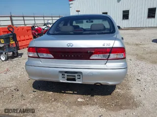 1998 Infiniti I30 Standard with VIN JNKCA21A9WT615911, listed as a IAAI auction lot 41904788 with 216,340 mi miles. Bid and sale history available at carsss.com. Image 16.