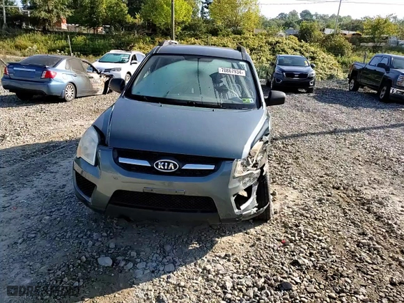 2009 Kia Sportage LX with VIN KNDJE723597555861, listed as a Copart auction lot 70867934 with 102,198 mi miles and Salvage Title. Bid and sale history available at carsss.com. Image 11.