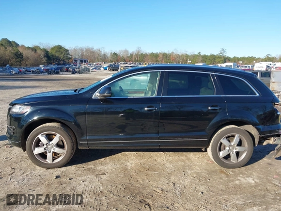 2015 Audi Q7 3.0L TDI Premium with VIN WA1CMAFE6FD019951, listed as a IAAI auction lot 41590509 with 125,000 mi miles. Bid and sale history available at carsss.com. Image 14.