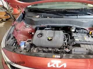2024 Kia Seltos S z VIN KNDEUCAA5R7469995, wystawiony jako Copart lot #71015775 z przebiegiem 40 734 mil mil oraz Szkoda całkowita • Salvage title. Historia ofert i sprzedaży dostępna na DreamBid. Obrazek 15.