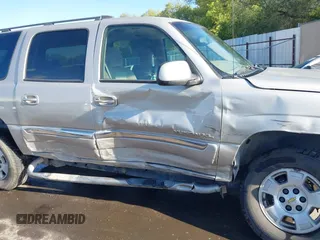 2004 GMC Yukon XL SLT with VIN 1GKFK16Z94R118702, listed as a IAAI auction lot 40214200 with 209,573 mi miles. Bid and sale history available at carsss.com. Image 6.
