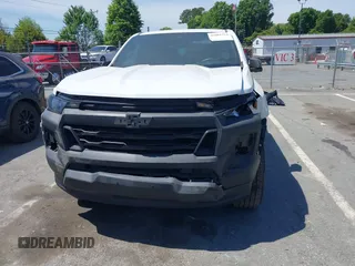 2023 Chevrolet Colorado 2WD Work Truck с VIN 1GCGSBEC3P1133430, выставлен на аукционе IAAI как лот 42001554 с пробегом 26 572 миль миль и . История ставок и продаж доступна на DreamBid. Изображение 12.
