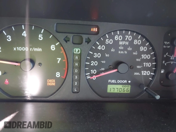 2002 Isuzu Trooper S z VIN JACDS58X227J04699, wystawiony jako IAAI lot #42017678 z przebiegiem 177 066 mil mil oraz . Historia ofert i sprzedaży dostępna na DreamBid. Obrazek 7.