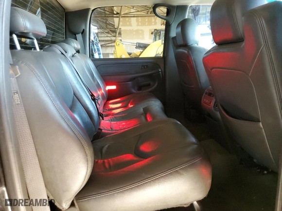 2003 Chevrolet Silverado 1500HD LT with VIN 1GCGK13U33F162400, listed as a Copart auction lot 73840764 with 204,912 mi miles and Salvage Title. Bid and sale history available at carsss.com. Image 11.