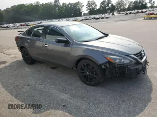 2017 Nissan Altima SR with VIN 1N4AL3AP4HN359297, listed as a Copart auction lot 59825345 with 82,862 mi miles and Salvage title. Bid and sale history available at DreamBid. Image 4.