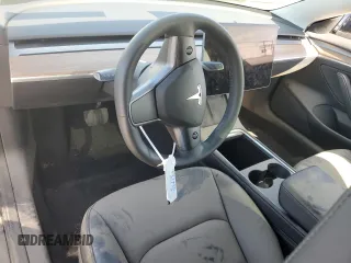 2023 Tesla Model 3 z VIN 5YJ3E1EA6PF649934, wystawiony jako Copart lot #47597395 z przebiegiem Nie podano mil oraz Szkoda całkowita • Salvage title. Historia ofert i sprzedaży dostępna na DreamBid. Obrazek 8.