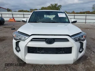 2021 Toyota 4Runner SR5 Premium with VIN JTENU5JR8M5895911, listed as a IAAI auction lot 41052577 with 60,111 mi miles and . Bid and sale history available at DreamBid. Image 13.