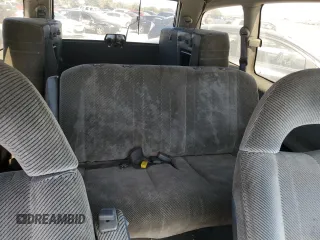 1993 Toyota Previa LE z VIN JT3AC12R9P1079223, wystawiony jako Copart lot #70801764 z przebiegiem 268 462 mil mil oraz Tytuł czysty. Historia ofert i sprzedaży dostępna na DreamBid. Obrazek 10.