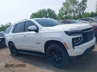 2025 Chevrolet Tahoe z VIN 1GNS6RRD7SR121714, wystawiony jako IAAI lot #42602552 z przebiegiem 9 824 mil mil oraz . Historia ofert i sprzedaży dostępna na DreamBid. Obrazek 13.