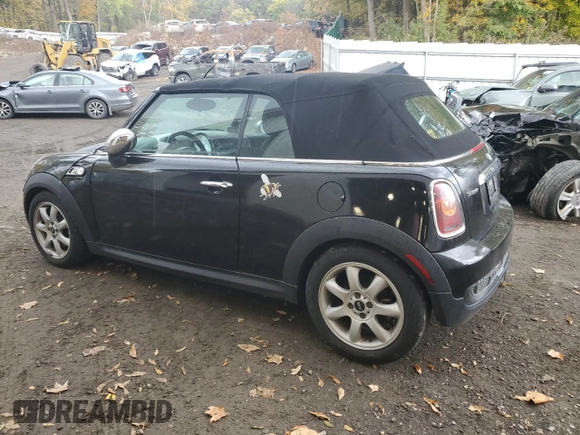 2010 MINI Convertible S с VIN WMWMS3C52ATY09453, выставлен на аукционе Copart как лот 88433535 с пробегом Не указан миль и На запчасти • Non repairable. История ставок и продаж доступна на DreamBid. Изображение 2.