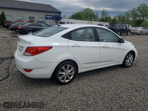2012 Hyundai Accent GLS z VIN KMHCU4AE9CU243155, wystawiony jako Copart lot #53612565 z przebiegiem 97 636 mil mil oraz Nie do naprawy. Historia ofert i sprzedaży dostępna na DreamBid. Obrazek 3.
