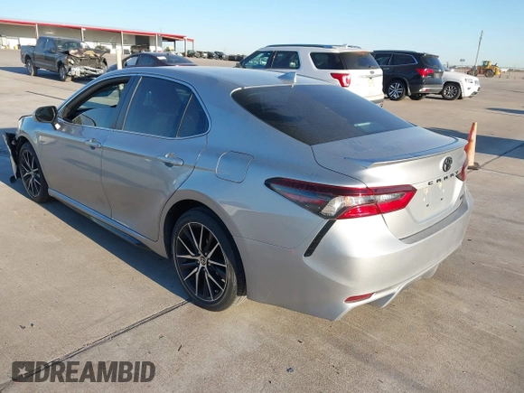 2021 Toyota Camry SE Nightshade with VIN 4T1T11AK3MU431765, listed as a IAAI auction lot 41835850 with 69,295 mi miles and . Bid and sale history available at carsss.com. Image 3.
