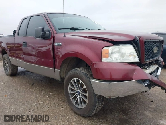 2004 Ford F-150 STX with VIN 1FTRX12WX4NC32379, listed as a IAAI auction lot 41561526 with 171,662 mi miles. Bid and sale history available at carsss.com. Image 1.