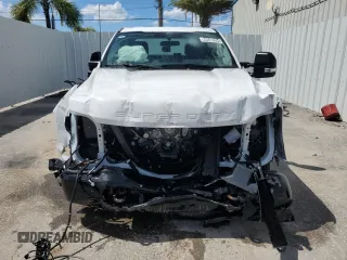 2024 Ford F-250 XL with VIN 1FT7W2AA2RED06780, listed as a Copart auction lot 69590304 with 489 mi miles and Clean title. Bid and sale history available at DreamBid. Image 5.