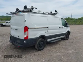2019 Ford Transit z VIN 1FTYR1YG3KKB67475, wystawiony jako IAAI lot #42293822 z przebiegiem 125 529 mil mil oraz . Historia ofert i sprzedaży dostępna na DreamBid. Obrazek 4.