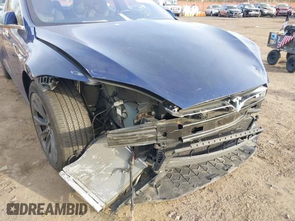 2018 Tesla Model S 75D with VIN 5YJSA1E28JF296944, listed as a IAAI auction lot 41298541 with 29,828 mi miles and . Bid and sale history available at DreamBid. Image 6.