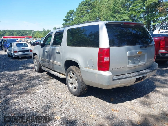 2013 Chevrolet Suburban LT с VIN 1GNSKJE7XDR103661, выставлен на аукционе IAAI как лот 42789275 с пробегом 181 234 миль миль и . История ставок и продаж доступна на DreamBid. Изображение 3.