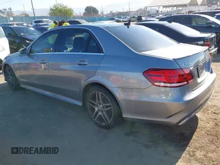 2014 Mercedes-Benz E 350 Sport with VIN WDDHF5KB1EA979547, listed as a IAAI auction lot 42000619 with 128,104 mi miles and . Bid and sale history available at carsss.com. Image 3.