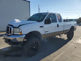 2003 Ford Super Duty F-250 XL with VIN 1FTNX21F13EA76107, listed as a Copart auction lot 76570354 with 0 mi miles and Salvage Title. Bid and sale history available at carsss.com. Image 1.