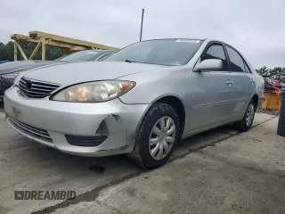 2005 Toyota Camry STD z VIN 4T1BE32K85U588350, wystawiony jako Copart lot #60662645 z przebiegiem 251 953 mil mil oraz Czysty tytuł • Clean title. Historia ofert i sprzedaży dostępna na DreamBid. Obrazek 1.