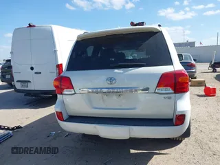 2013 Toyota Land Cruiser with VIN JTMHY7AJ0D4013762, listed as a IAAI auction lot 41833955 with 154,801 mi miles. Bid and sale history available at carsss.com. Image 17.