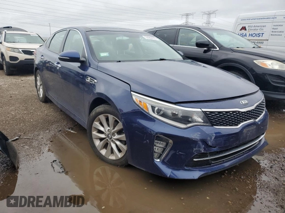2018 Kia Optima LX z VIN 5XXGT4L30JG247411, wystawiony jako Copart lot #53566435 z przebiegiem 68 407 mil mil oraz Szkoda całkowita • Salvage title. Historia ofert i sprzedaży dostępna na DreamBid. Obrazek 4.