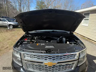 2018 Chevrolet Suburban LT with VIN 1GNSKHKC7JR231877, listed as a Copart auction lot 53403835 with 212,823 mi miles and Clean Title. Bid and sale history available at carsss.com. Image 7.