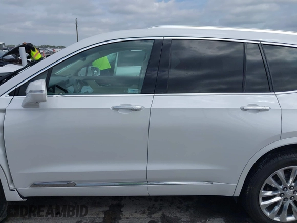 2020 Cadillac XT6 FWD Premium Luxury with VIN 1GYKPCRS9LZ115507, listed as a IAAI auction lot 42063929 with 40,256 mi miles and . Bid and sale history available at DreamBid. Image 14.