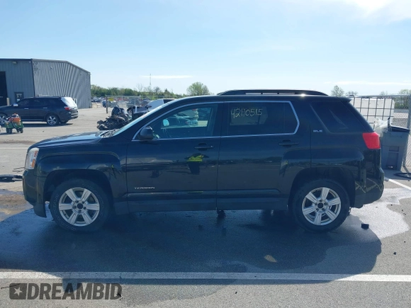 2015 GMC Terrain SLE z VIN 2GKALREK5F6400263, wystawiony jako IAAI lot #42110515 z przebiegiem 174 064 mil mil oraz . Historia ofert i sprzedaży dostępna na DreamBid. Obrazek 14.