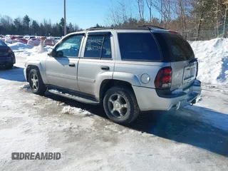 2007 Chevrolet TrailBlazer LT with VIN 1GNDT13S572246804, listed as a IAAI auction lot 41680244 with 198,825 mi miles. Bid and sale history available at carsss.com. Image 3.