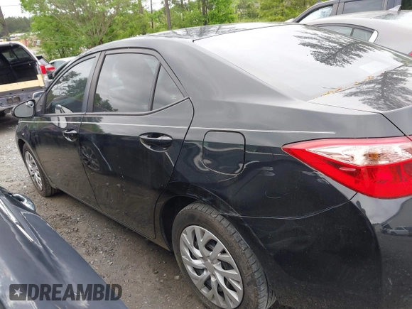2018 Toyota Corolla L z VIN 5YFBURHE9JP765393, wystawiony jako IAAI lot #42112155 z przebiegiem 152 764 mil mil oraz . Historia ofert i sprzedaży dostępna na DreamBid. Obrazek 14.
