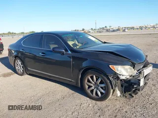 2008 Lexus LS 460 with VIN JTHBL46F385074805, listed as a IAAI auction lot 41773628 with 128,890 mi miles. Bid and sale history available at carsss.com. Image 1.