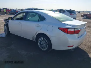 2013 Lexus ES 4dr Sdn with VIN JTHBK1GG0D2080128, listed as a IAAI auction lot 41780961 with 94,410 mi miles. Bid and sale history available at carsss.com. Image 3.