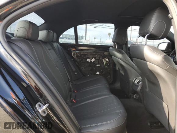 2022 Mercedes-Benz E 350 with VIN W1KZF8DB8NB080388, listed as a Copart auction lot 43158605 with 46,105 mi miles and Salvage Title. Bid and sale history available at DreamBid. Image 11.