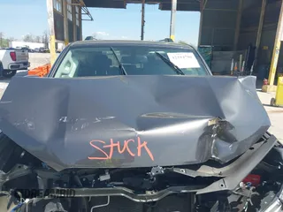 2019 Toyota 4Runner SR5 с VIN JTEBU5JR0K5664825, выставлен на аукционе IAAI как лот 42104780 с пробегом 64 209 миль миль и . История ставок и продаж доступна на DreamBid. Изображение 10.