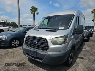 2017 Ford Transit Cargo z VIN 1FTYE1CMXHKA48291, wystawiony jako IAAI lot #42731289 z przebiegiem 142 973 mil mil oraz . Historia ofert i sprzedaży dostępna na DreamBid. Obrazek 3.