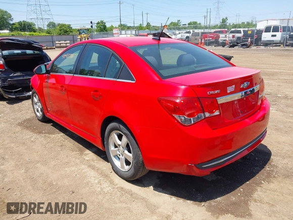2014 Chevrolet Cruze 1LT z VIN 1G1PC5SBXE7230301, wystawiony jako IAAI lot #42403785 z przebiegiem 141 630 mil mil oraz . Historia ofert i sprzedaży dostępna na DreamBid. Obrazek 3.