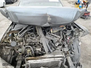 2018 Volkswagen Tiguan S with VIN 3VV1B7AX5JM097909, listed as a Copart auction lot 82410404 with 107,349 mi miles and Salvage Title. Bid and sale history available at carsss.com. Image 11.