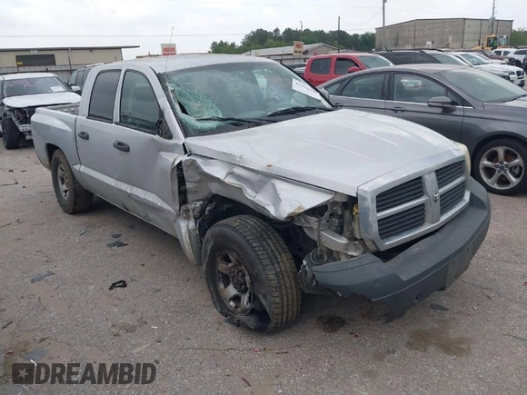 2005 Dodge Dakota ST z VIN 1D7HE28K75S308645, wystawiony jako IAAI lot #41931890 z przebiegiem 338 615 mil mil oraz . Historia ofert i sprzedaży dostępna na DreamBid. Obrazek 1.