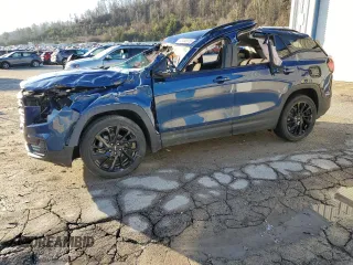 2023 GMC Terrain SLE with VIN 3GKALTEG4PL101885, listed as a Copart auction lot 43136975 with 0 mi miles and Salvage Title. Bid and sale history available at carsss.com. Image 1.