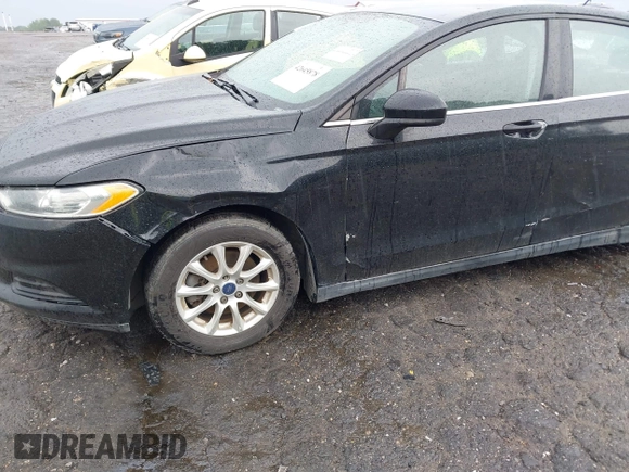 2016 Ford Fusion S z VIN 3FA6P0G70GR255496, wystawiony jako IAAI lot #42645878 z przebiegiem 198 899 mil mil oraz . Historia ofert i sprzedaży dostępna na DreamBid. Obrazek 6.