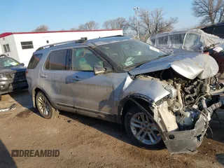 2011 Ford Explorer XLT with VIN 1FMHK8D84BGA77262, listed as a IAAI auction lot 41793864 with 209,804 mi miles and . Bid and sale history available at DreamBid. Image 12.
