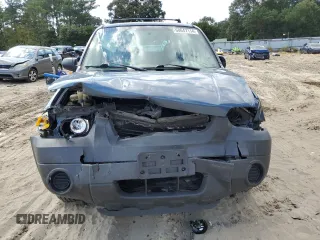 2005 Ford Escape XLS Value with VIN 1FMYU02Z95KB06800, listed as a Copart auction lot 68647114 with 204,081 mi miles and Salvage Title. Bid and sale history available at carsss.com. Image 5.
