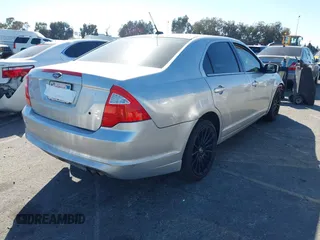 2012 Ford Fusion SE with VIN 3FAHP0HA7CR341742, listed as a IAAI auction lot 41670815 with 211,148 mi miles. Bid and sale history available at carsss.com. Image 4.