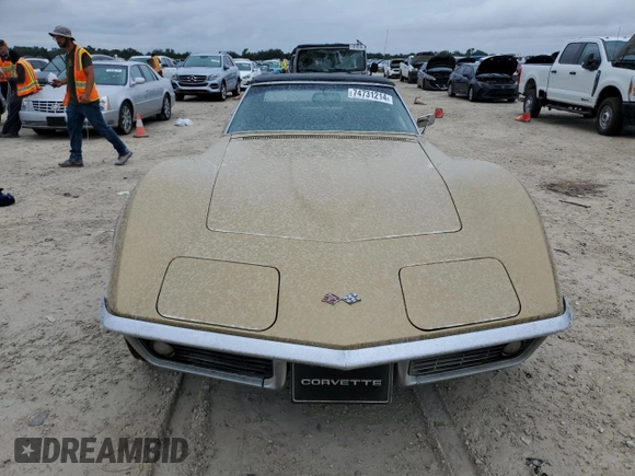 1969 Chevrolet Corvette z VIN 194679S706745, wystawiony jako Copart lot #74731214 z przebiegiem 46 994 mil mil oraz Szkoda całkowita • Salvage title. Historia ofert i sprzedaży dostępna na DreamBid. Obrazek 5.